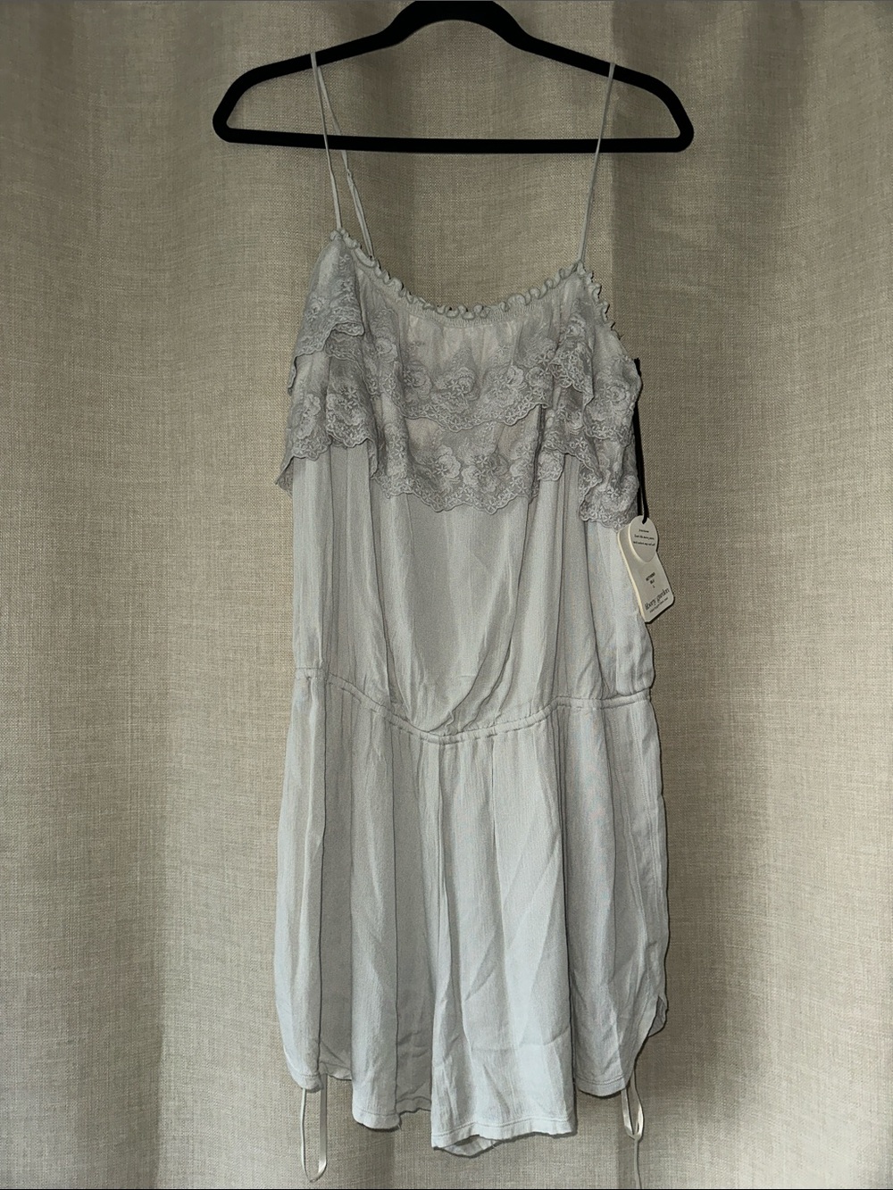 Liberty Garden Lace-Trim Cami Romper in Light Gray Sz L NWT